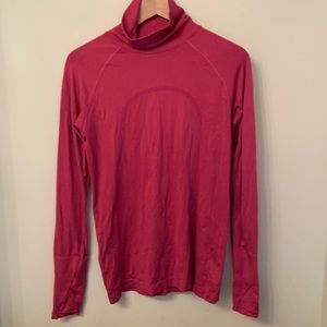 LULULEMON swiftly turtle neck